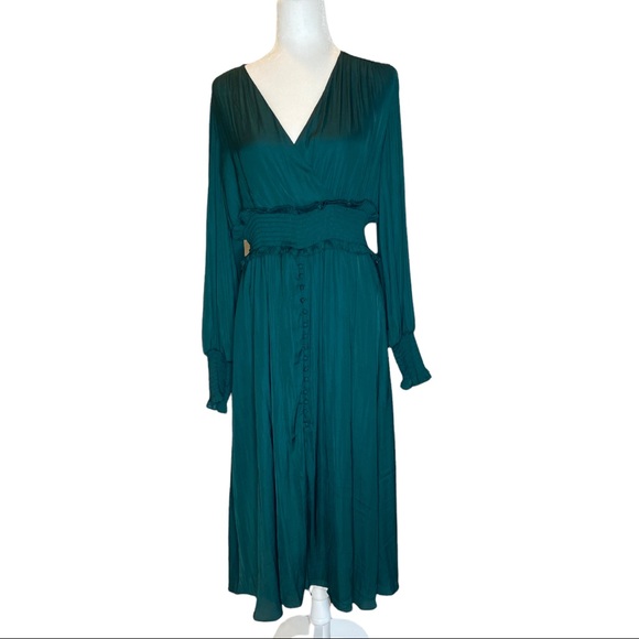 Chicwish Dresses & Skirts - Chicwish Green Smocked Waist Dress